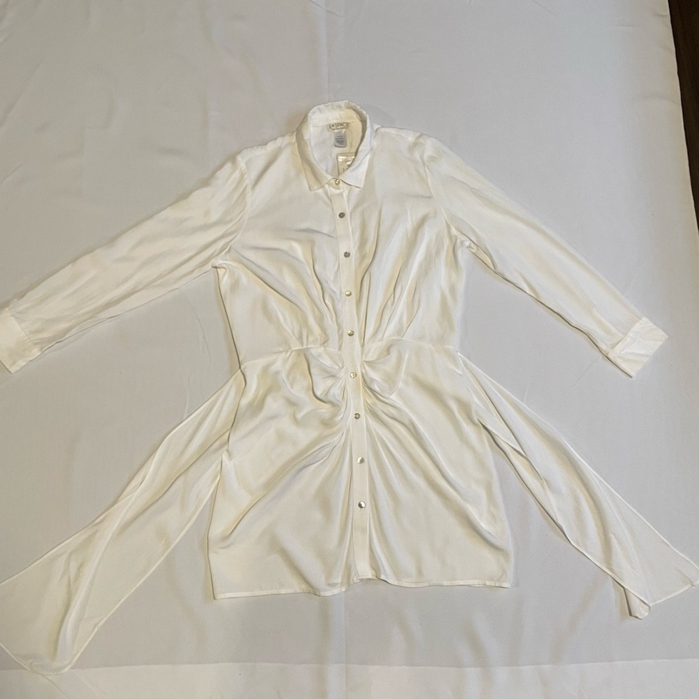 L space , medium , white